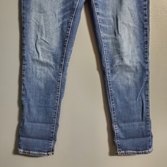 GAP Girlfriend Women's Cropped Blue Jeans Size 6 - Picture 3 of 9